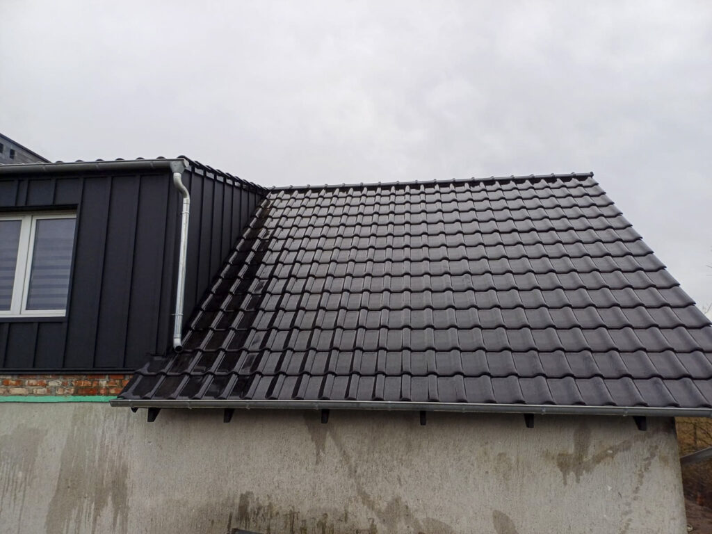 Dächer, Dachdeckerarbeiten, Dachdecker, Dachdeckerfirma, Dachdecker, Dachstuhl, Dachreparatur, Dacheindeckungen, Dachabdichtung, Massivdachdecker, umfassende Dächer, Zimmererarbeiten, Dacheindeckungsmontage, Dachkonstruktionen, Dachreparatur, Cottbus, Senftenberg, Spremberg, Forst, Guben, Finsterwalde, Lübbenau, Spreewald, Lauchhammer, Lübben, Luckau, Eisenhüttenstadt, Görlitz, 
Bautzen, Hoyerswerda, Zittau, Kamenz, Weißwasser, Löbau, Bad Muskau, Rothenburg
